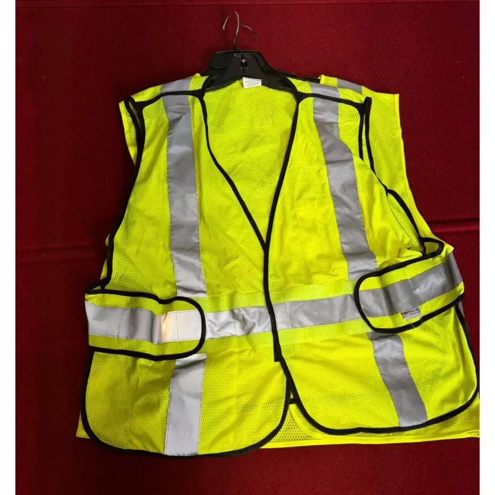 3M &‎ HDX High Visibility Safety Vests Reflective Strips One Size